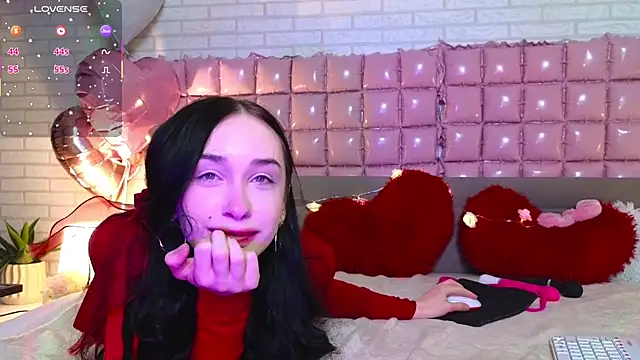 AlicePlayss online show from February 12, 2025, 10:15 pm