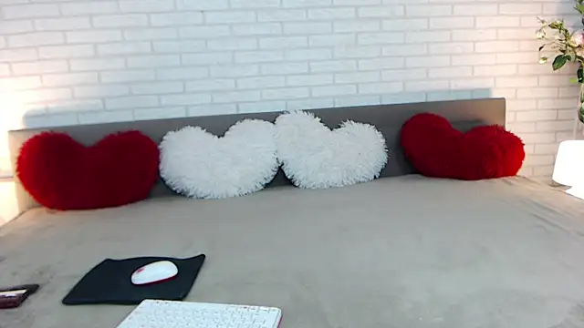 AlicePlayss online show from September 13, 2025, 9:25 pm