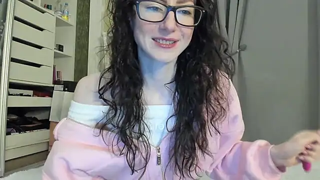 Baby Jewel online show from November 5, 2025, 11:10 am