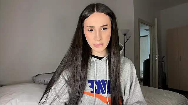 Kim Oberlin  online show from March 4, 2026, 1:06 pm