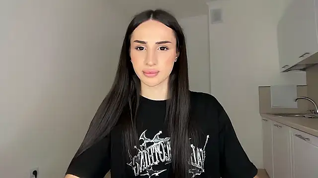 Kim Oberlin  online show from March 26, 2026, 8:47 pm