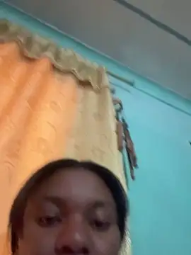 Snapshot of SophiaSmiiths_ chatting on February 2, 2025, 9:23 pm SophiaSmiiths online show from February 2, 2025, 9:23 pm