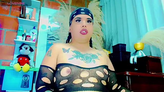 Snapshot of nauthyvalentina chatting on February 14, 2026, 4:37 pm nauthyvalentina online show from February 14, 2026, 4:37 pm