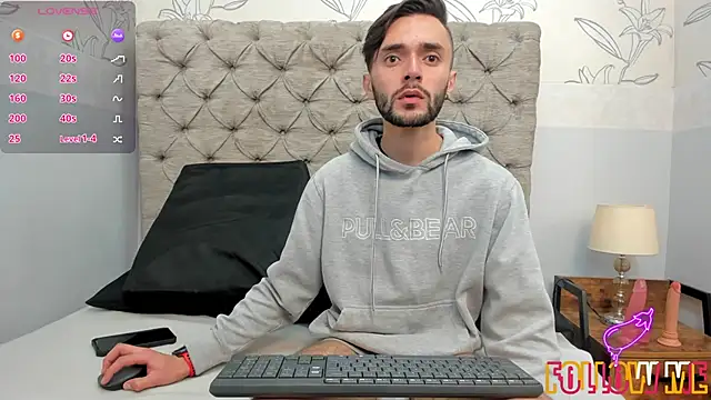 jakemagnus online show from December 31, 2024, 12:57 pm