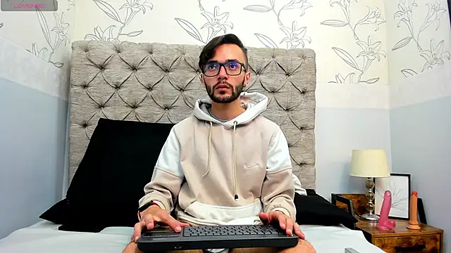 jakemagnus online show from January 5, 2025, 11:48 am