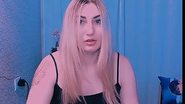 Snapshot of JaneLaJewel chatting on December 16, 2025, 8:41 am JaneLaJewel online show from December 16, 2025, 8:41 am