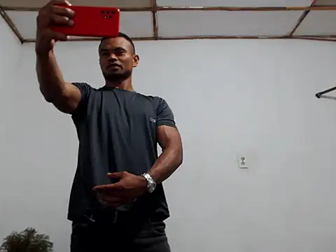 Snapshot of fernandez_latinblackk chatting on December 30, 2024, 2:09 am fernandez latinblackk online show from December 30, 2024, 2:09 am