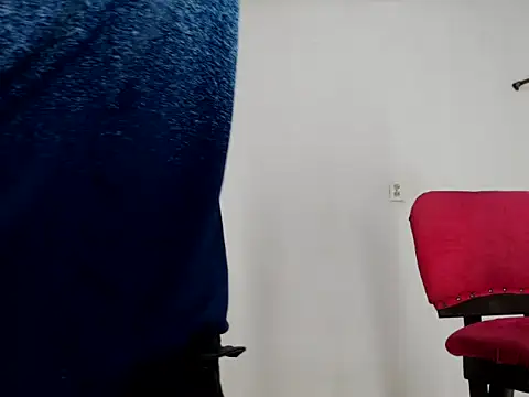 Snapshot of fernandez_latinblackk chatting on January 19, 2025, 1:10 am fernandez latinblackk online show from January 19, 2025, 1:10 am