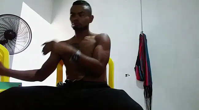 Snapshot of fernandez_latinblackk chatting on March 9, 2025, 5:17 pm fernandez latinblackk online show from March 9, 2025, 5:17 pm