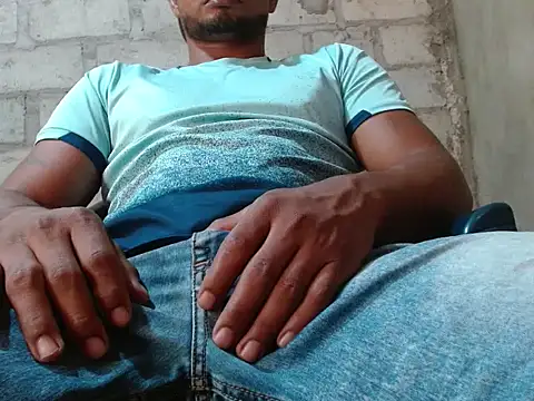 Snapshot of fernandez_latinblackk chatting on October 28, 2025, 8:33 pm fernandez latinblackk online show from October 28, 2025, 8:33 pm