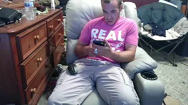 Snapshot of ScubaStevex chatting on September 28, 2025, 2:39 am ScubaStevex online show from September 28, 2025, 2:39 am