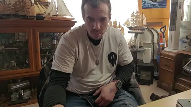 ScubaStevex online show from March 30, 2026, 2:51 pm