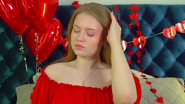 SelinSwarovski online show from February 13, 2026, 4:25 pm