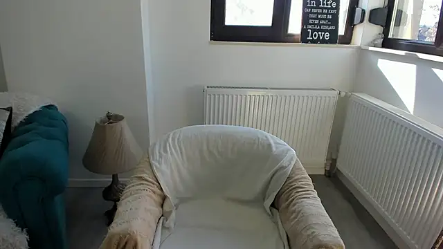 Arya Shinex online show from November 3, 2025, 8:37 am