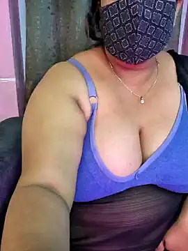 Cute Bellaa online show from January 3, 2025, 1:58 pm