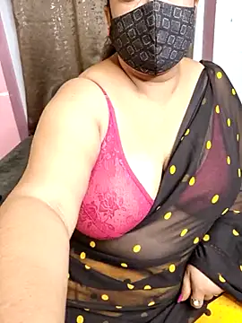 Cute Bellaa online show from March 4, 2025, 6:50 pm