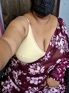 Cute Bellaa online show from March 11, 2025, 2:40 pm