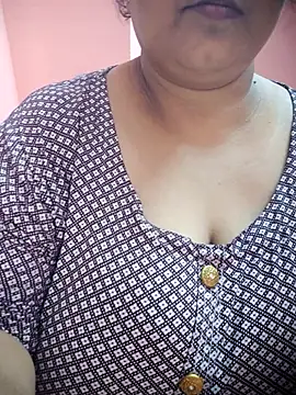 Cute Bellaa online show from September 10, 2025, 10:59 am