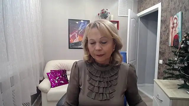 Snapshot of Milla_Cutie18 chatting on December 25, 2024, 5:37 am Milla Cutie18 online show from December 25, 2024, 5:37 am