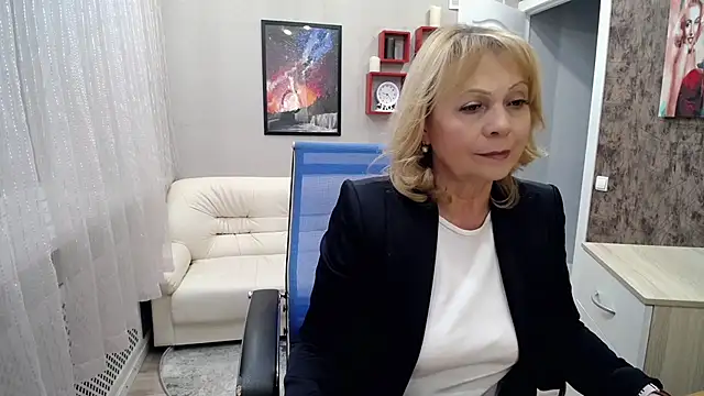 Snapshot of Milla_Cutie18 chatting on February 20, 2025, 1:30 pm Milla Cutie18 online show from February 20, 2025, 1:30 pm