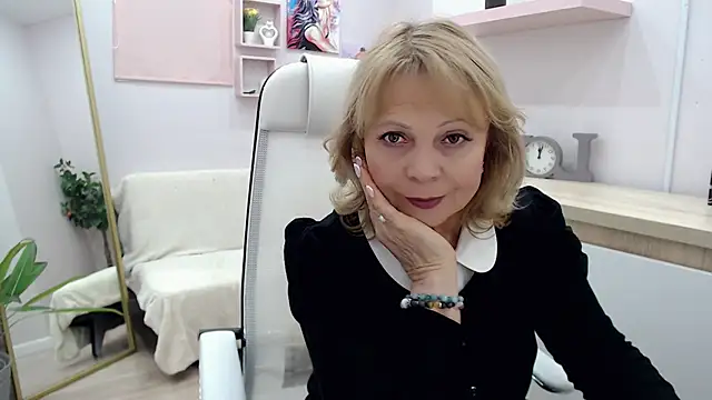Snapshot of Milla_Cutie18 chatting on March 3, 2025, 9:00 am Milla Cutie18 online show from March 3, 2025, 9:00 am