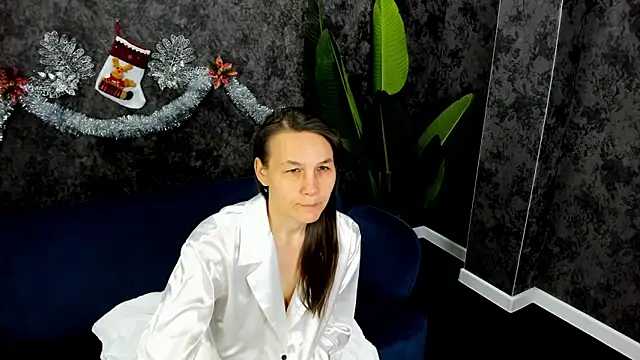 Snapshot of Lillian_White chatting on December 29, 2024, 1:13 am Lillian White online show from December 29, 2024, 1:13 am