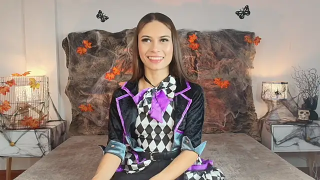 Snapshot of NicolMiller4 chatting on October 2, 2025, 1:23 am NicolMiller4 online show from October 2, 2025, 1:23 am