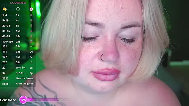 ZaraReignn online show from September 21, 2025, 7:37 pm