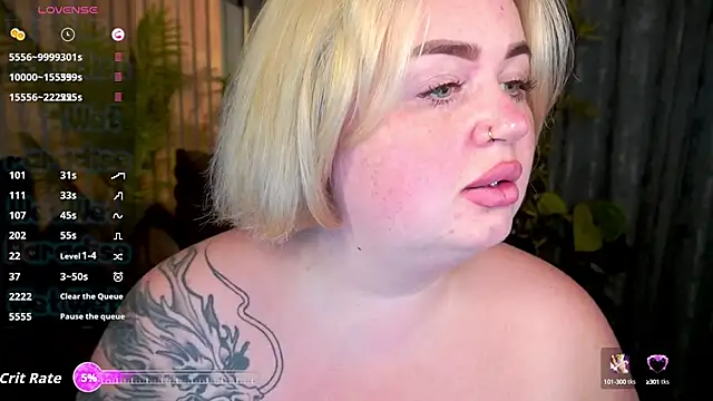 ZaraReignn online show from October 5, 2025, 7:23 pm