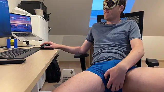 ikbeneendikkelul online show from December 5, 2024, 7:49 am