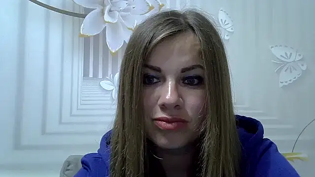 Snapshot of TinaFun4u chatting on May 16, 2026, 8:18 pm TinaFun4u online show from May 16, 2026, 8:18 pm