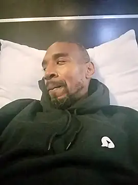 ElJudah7 online show from November 17, 2025, 2:17 am