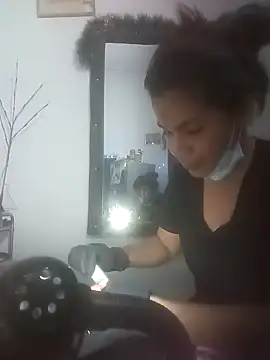 02julieta online show from December 19, 2024, 5:18 am