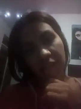 02julieta online show from December 20, 2024, 4:53 am