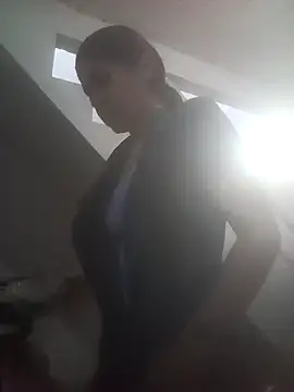 02julieta online show from January 22, 2025, 2:03 pm