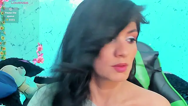 elissa iris online show from June 11, 2026, 1:49 am