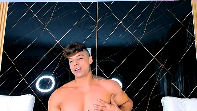 Snapshot of Owen_Muzcle chatting on September 20, 2025, 1:28 am Owen Muzcle online show from September 20, 2025, 1:28 am