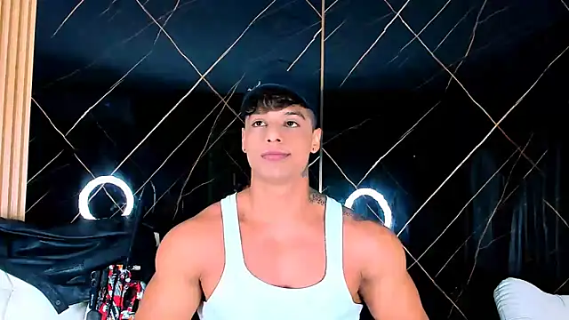 Snapshot of Owen_Muzcle chatting on October 3, 2025, 2:08 am Owen Muzcle online show from October 3, 2025, 2:08 am