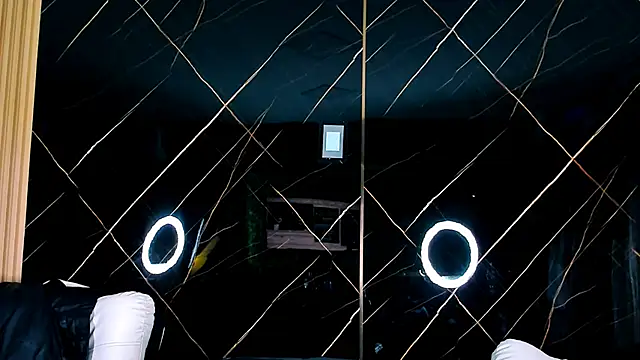 Snapshot of Owen_Muzcle chatting on October 19, 2025, 6:19 pm Owen Muzcle online show from October 19, 2025, 6:19 pm