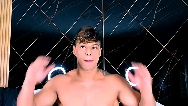 Snapshot of Owen_Muzcle chatting on October 20, 2025, 4:18 pm Owen Muzcle online show from October 20, 2025, 4:18 pm