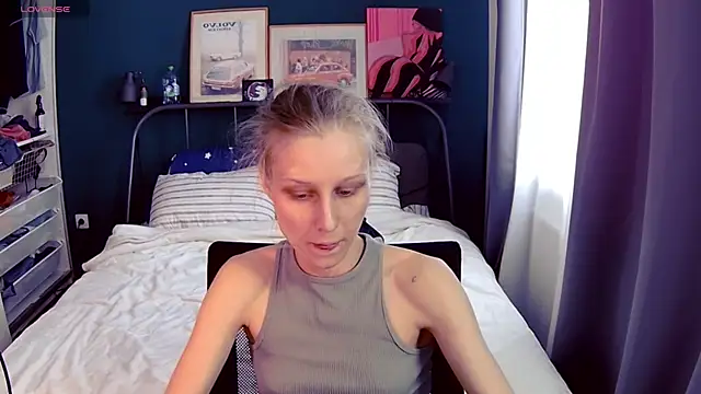KatiKate online show from June 6, 2026, 2:33 pm