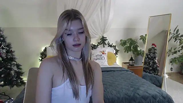 Snapshot of BattyMelody chatting on December 18, 2024, 10:02 pm BattyMelody online show from December 18, 2024, 10:02 pm