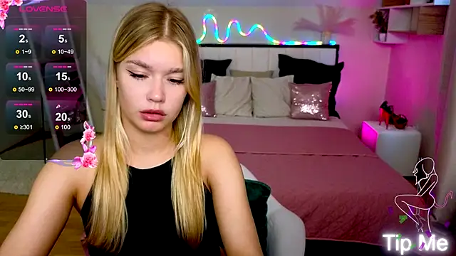 Snapshot of BattyMelody chatting on September 22, 2025, 1:13 pm BattyMelody online show from September 22, 2025, 1:13 pm