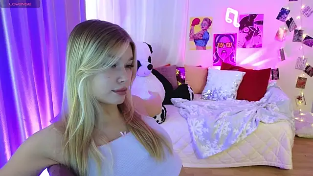 Snapshot of BattyMelody chatting on October 19, 2025, 1:12 pm BattyMelody online show from October 19, 2025, 1:12 pm