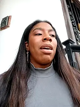 KloheCurvy online show from December 2, 2024, 11:45 am