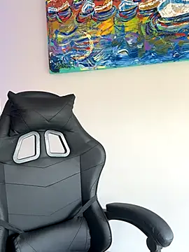 Snapshot of SophieRaily_ chatting on September 25, 2025, 8:12 pm SophieRaily  online show from September 25, 2025, 8:12 pm