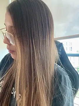 Snapshot of SophieRaily_ chatting on September 26, 2025, 6:56 pm SophieRaily  online show from September 26, 2025, 6:56 pm