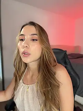 SophieRaily  online show from March 23, 2026, 5:39 pm