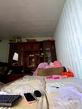 DreamKarina online show from October 30, 2025, 6:30 pm