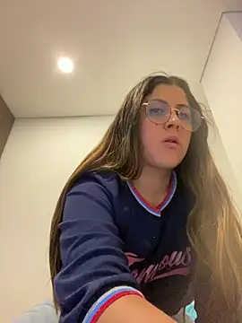 girl anni online show from January 21, 2025, 3:37 am